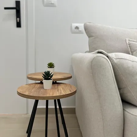 Grand Blue Lux Apartment