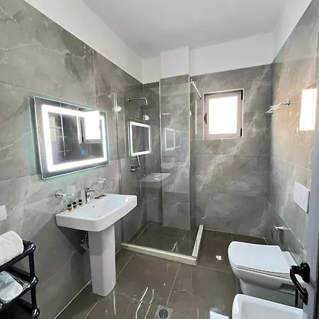 Grand Blue Lux Apartment Sarande